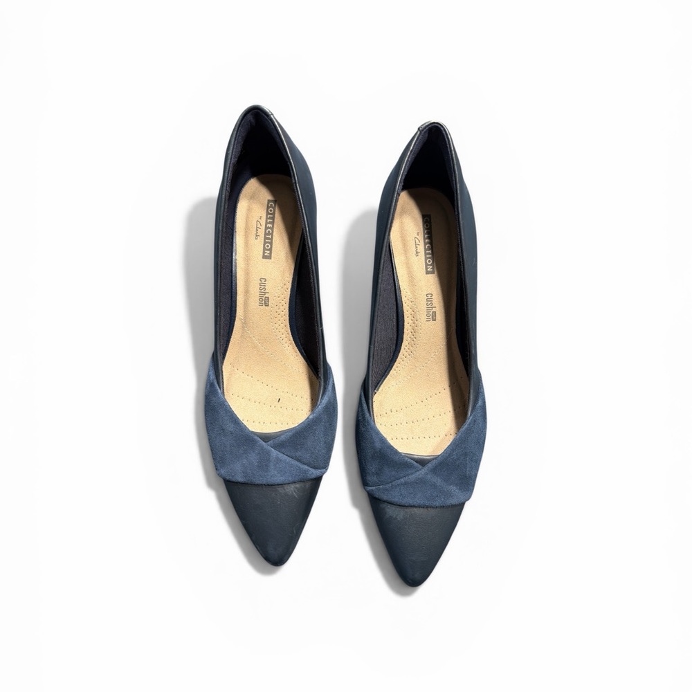 Clarks Two-Tone Navy Pointed-Toe 3in Heels - Picture 4 of 7